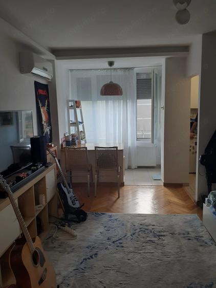 Garsonieră decomandată în Take Ionescu