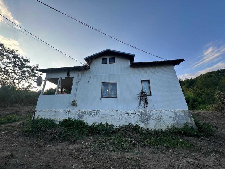 Casă cu 4 camere în Telega