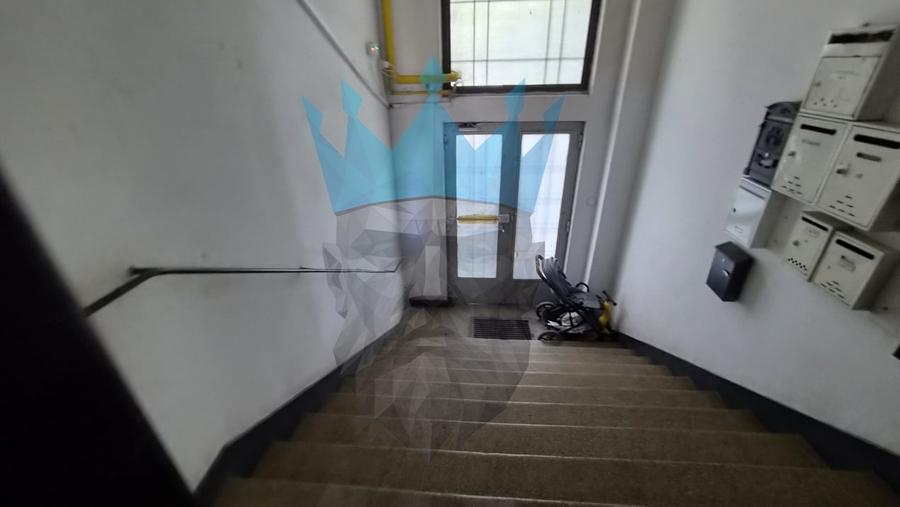 Apartament cu 2 camere decomandat, mobilat în Parcul Carol