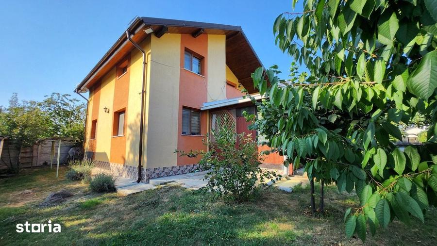 Casă cu 4 camere cu Teren 595 Mp în Prundu