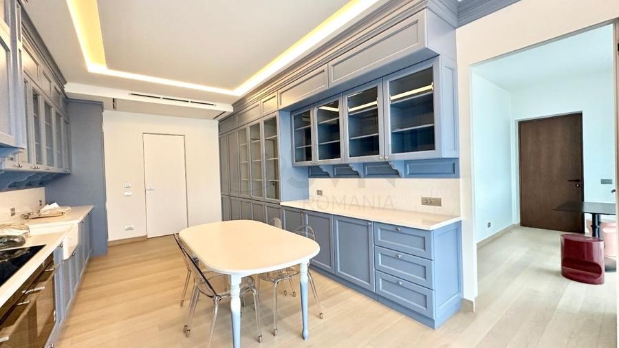 Apartament cu 5 camere decomandat, mobilat în Kiseleff