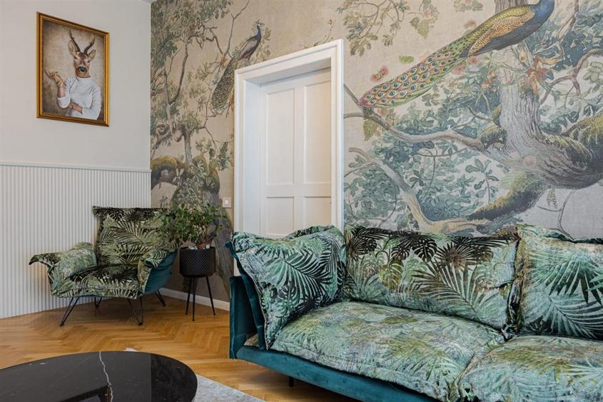 Apartament cu 3 camere semidecomandat în Central
