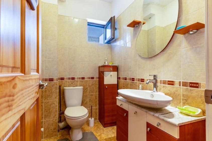 Duplex cu 5 camere cu Teren 512 Mp în Florești