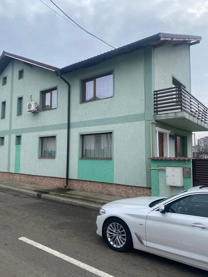 Vand casa cu etaj - 1