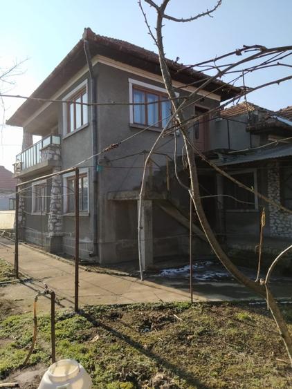 Proprietate mare de renovat: Casă P+1 + Clădire secundară, 5.031 mp Teren Intrav - 4