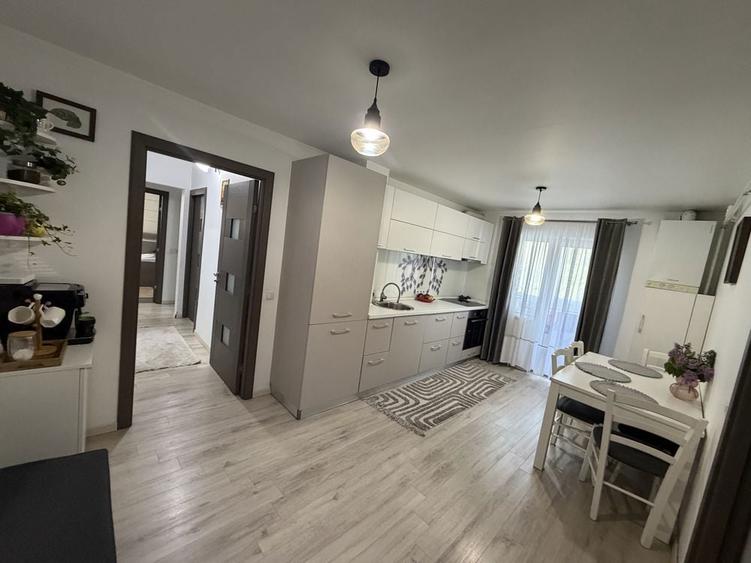 Apartament cu 3 camere, zona centrala - 5