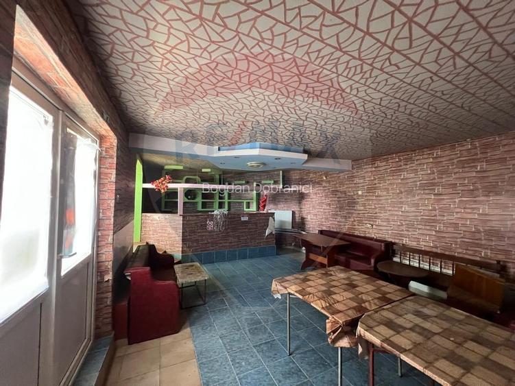 Casa / Vila cu 5 camere de vanzare