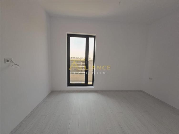 Casa individuala - 4 camere - panouri solare - gaz- curent - 5 min de STV - pod - 6