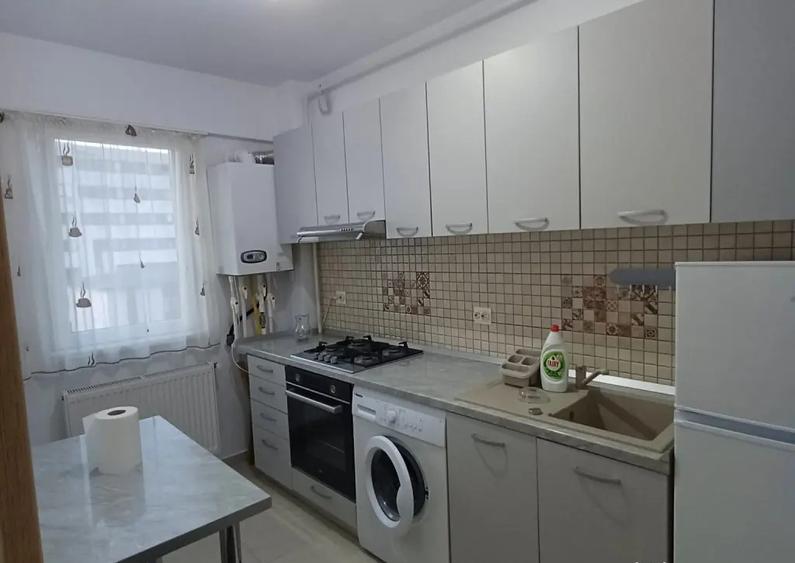 Vand garsoniera decomandata 30 mp . - 3