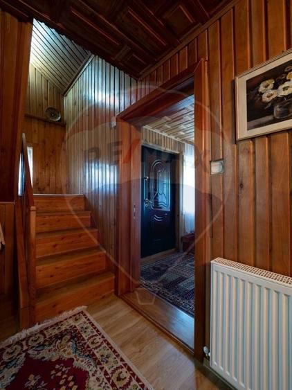 Casă individuală cu 5 camere cu Teren 735 Mp în Sucevița