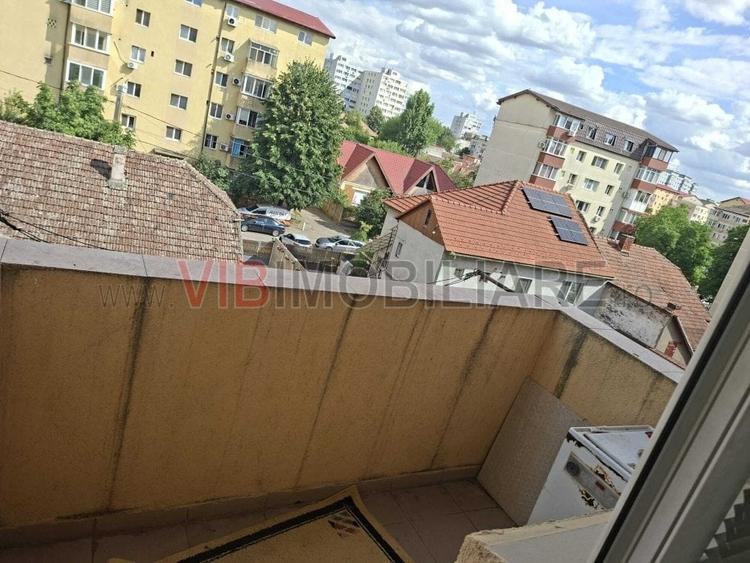 Apartament cu 2 camere semidecomandat în Dâmbovița