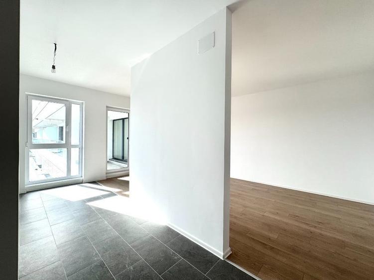 3 camere: 83 mp S.utila totala Etaj 5/6 Sect.1 Zona Mall Colosseum - 6