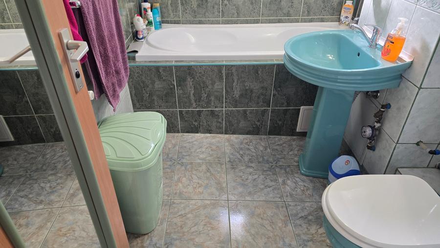 Vand apartament cu 3 camere decomandat in Deva, zona ultracentrala (Al. Neptun), - 4