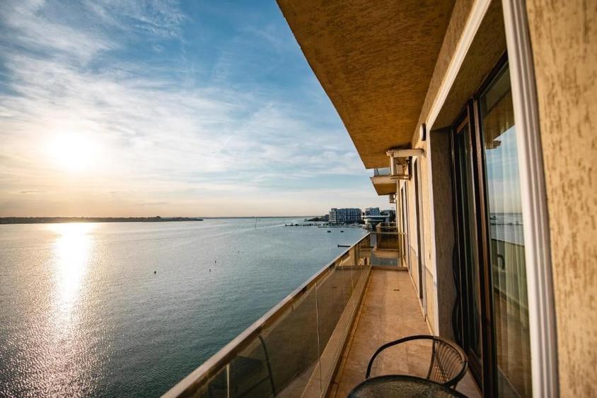 Inchiez Apt 3 camere LUX Mamaia -  Inclus: Menaj- 4 ori/luna ,Utilitati, Parcare - 5