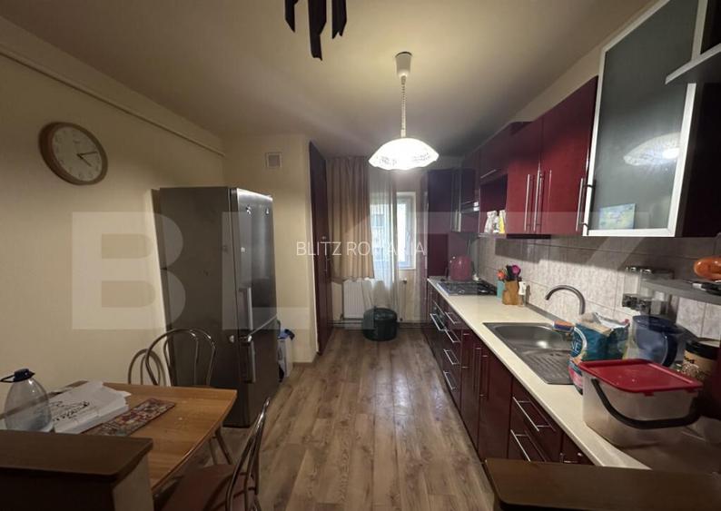 Apartament de 4 camere 77,5 mp utili, 2 bai,2 balcoane Apartament de 4 camere 77,5 mp utili, 2 bai,2 balcoane