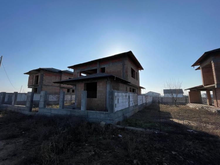 Ocazie! Casa la rosu P+1 cu teren de 528mp si toate utilitatile in zona Ford - 3