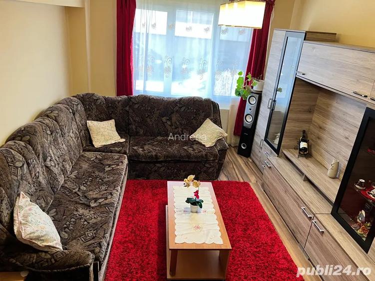 Vand apartament 3 camere decomandat