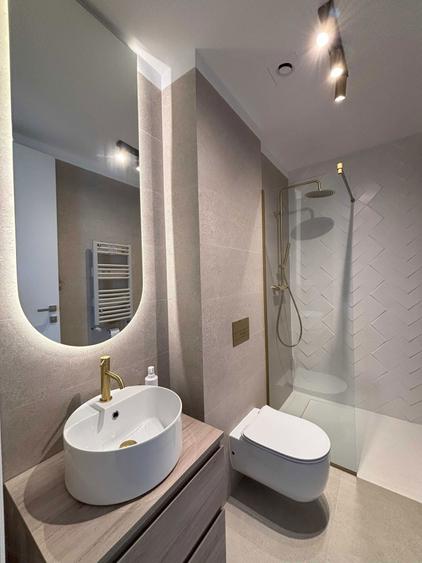 Proprietar Vand apartament 2 camere cu vedere la mare, parcare subterana , Olimp - 2