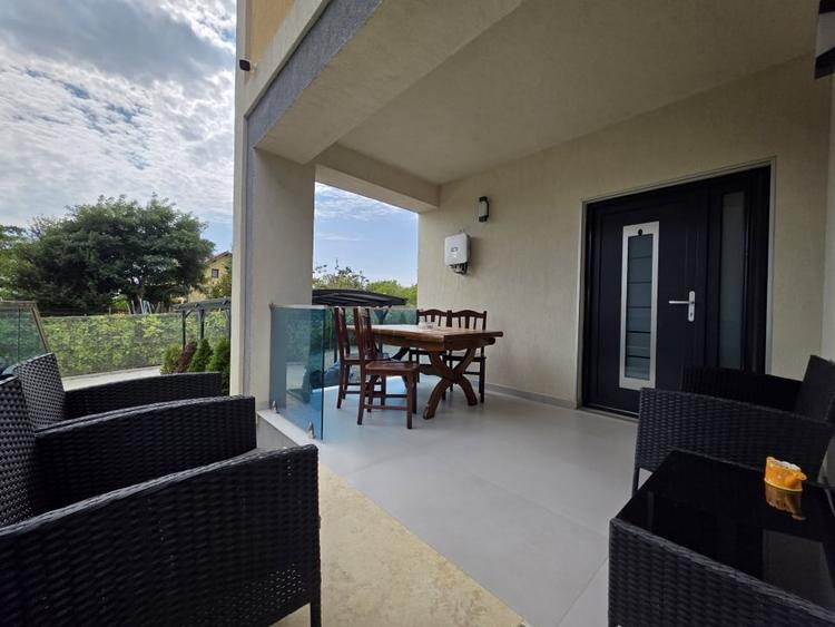 Vila P+1 cu 5 camere in Lumina - mobilata si utilata complet - 25