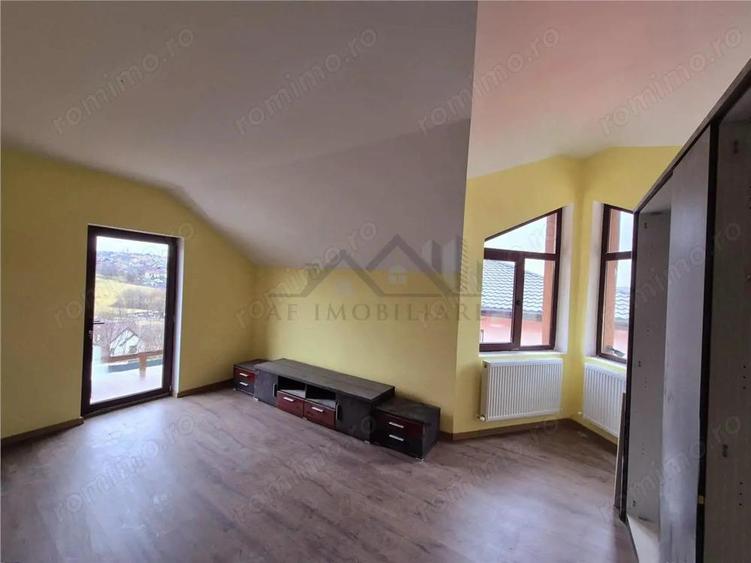 Casa de vanzare individuala cu garaj in Bucium - 10