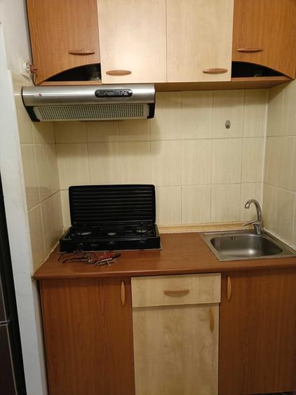 PROPRIETAR vand sau schimb camera camin cu ap 2 cam - 1