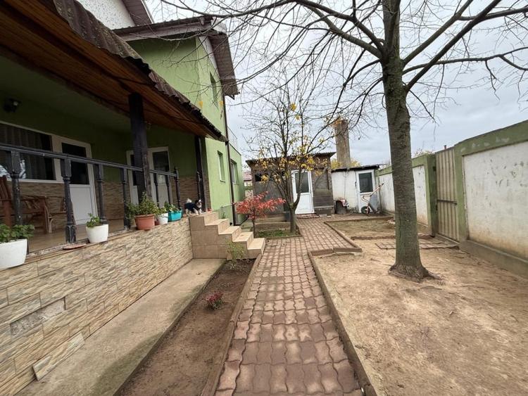 Casa D+P+M, 713 MP teren, 300 MP utili, Carcea, zona Metro - 11