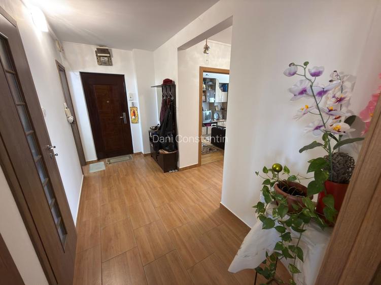 Apartament 4 camere, cetrala termica, boxa 12 mp in acte, str. Gura Ialomitei 5 Apartament 4 camere, cetrala termica, boxa 12 mp in acte, str. Gura Ialomitei 5