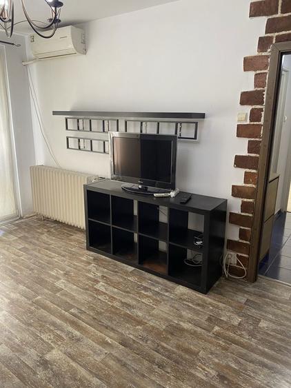 Inchiriere apartament 3 camere Metrou Titan - 1