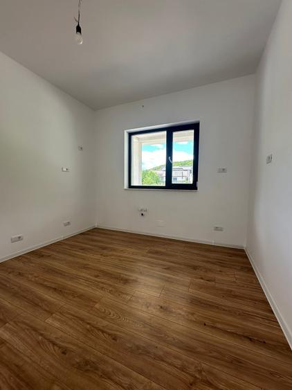 Vanzare casa la padure, an 2025, Bascov, Uiasca, 132.000 euro +TVA - 13