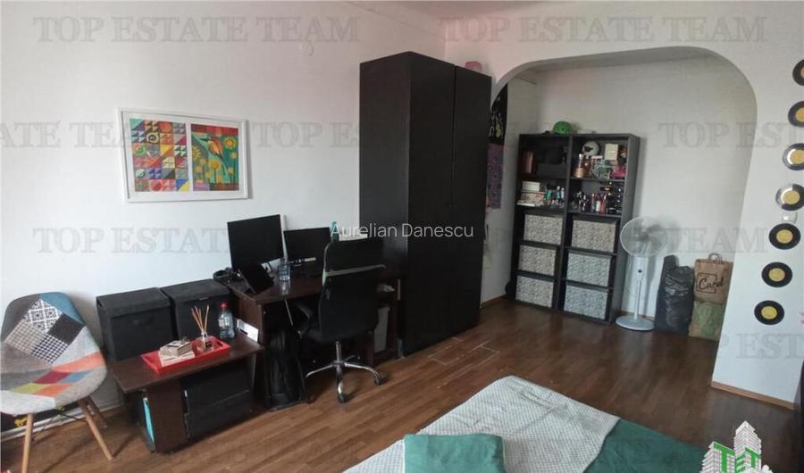 Apartament 3 camere de in zona Dacia Apartament 3 camere de in zona Dacia