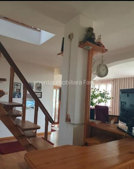 Apartament cu 3 camere decomandate Zona Ultracentrala