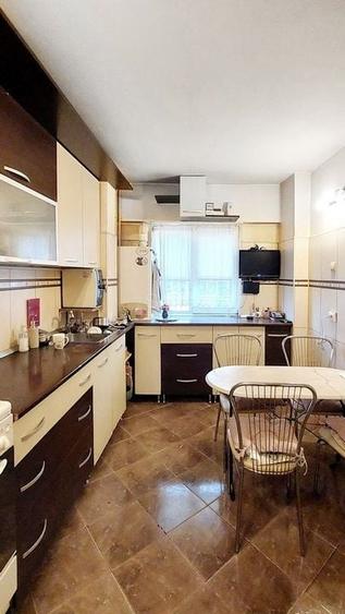 Proximitate imediata fata de mijloacele de transport in comun - 12