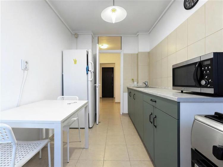 Apartament cu 2 camere decomandat, mobilat în Județean