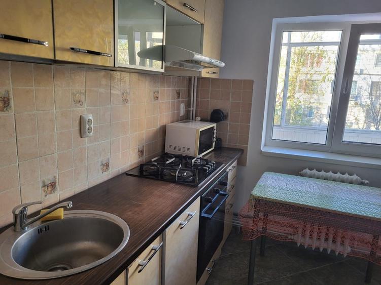 Ap. 2 cam. dec., CT, mobilat/utilat,Bd.Chimiei-IULIUS MALL - 4