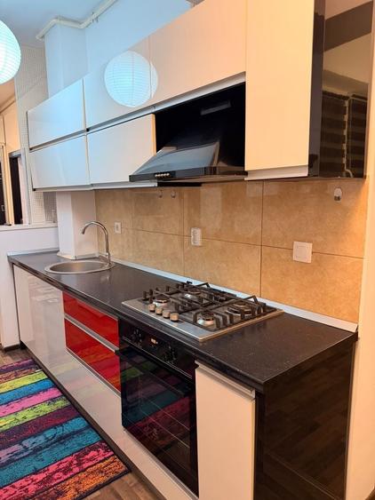 Apartament cu 3 camere în 9 Mai