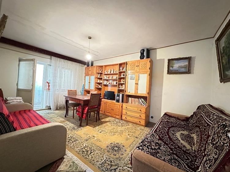 Apartament decomandat cu 3 camere - Cartier E3 - centrala proprie - 3