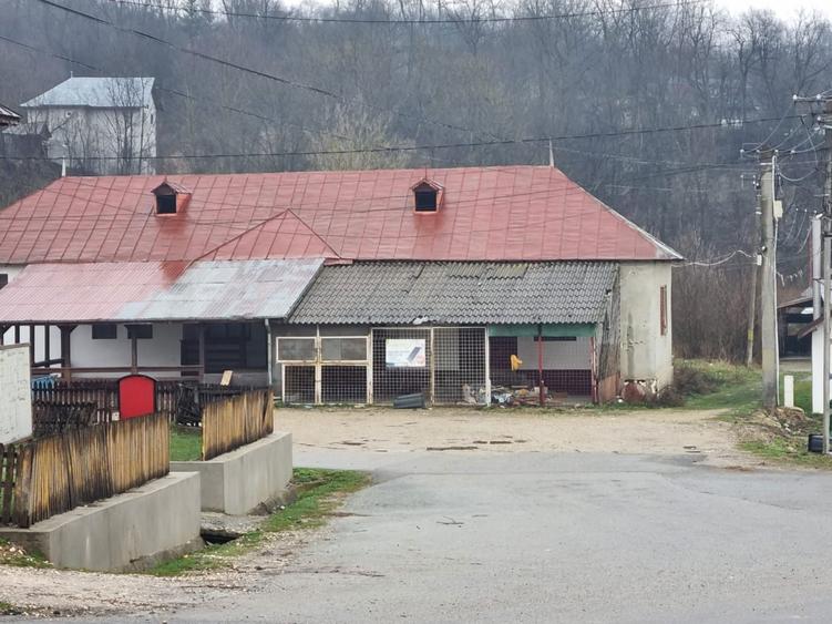 Spatiu comercial de inchiriat comuna Barbuletu Dambovita centru - 1