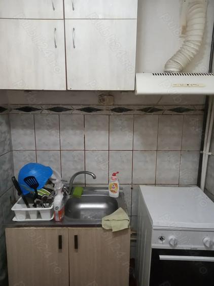 Proprietar ,inchiriez apartament 2 camere, la curte ,Lizeanu -Obor, gaze ,centrala proprie - 3