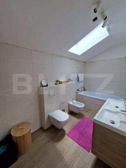 Vila superba in Livezeni, independenta energetic - 8