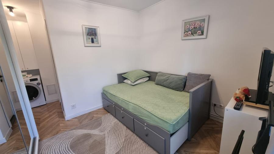 Apartament 4 camere, centrală proprie, parcare, 5 min metrou Apărătorii Patriei - 36