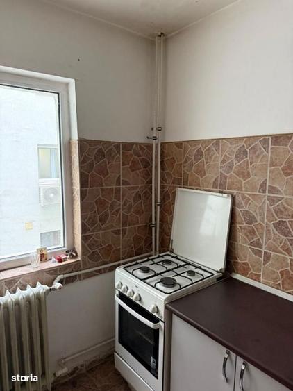 Apartament cu 3 camere decomandat în Berceni — fotografia 3