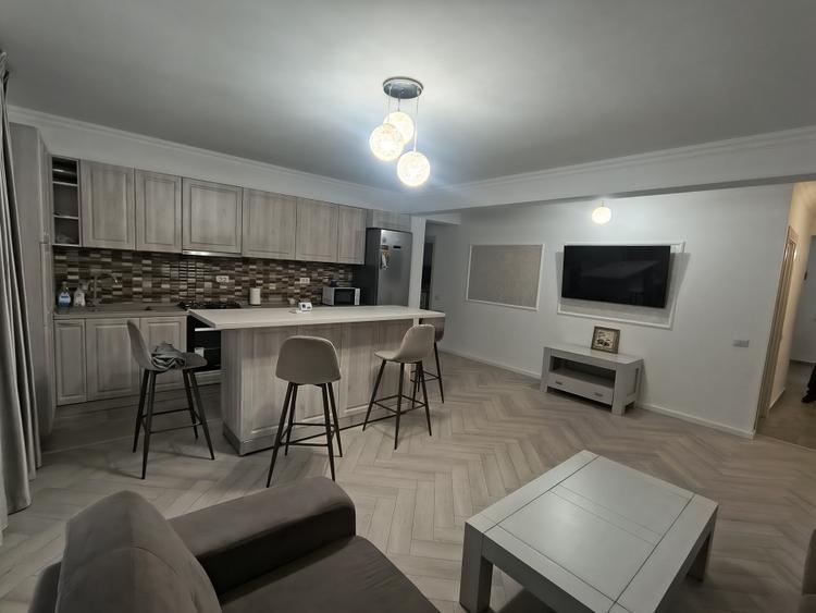 Mamaia Central-apartament 3 camere termen lung parcare - 5