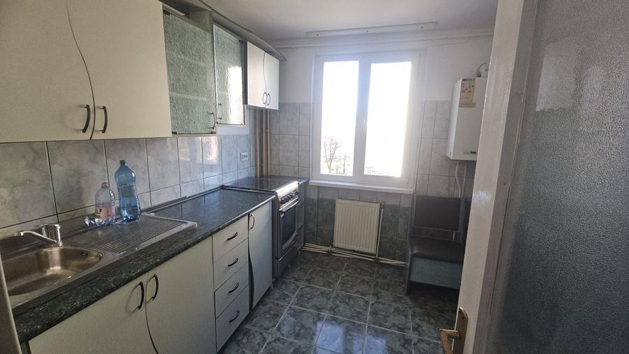 Apartament 3 camere Calea Romanului et.3 - 3