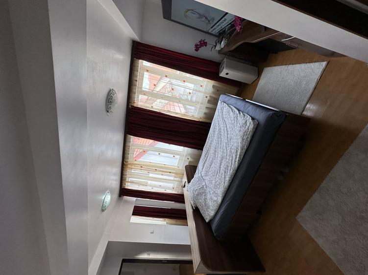 Casă cu 5 camere cu Teren 80 Mp în Centrul Istoric
