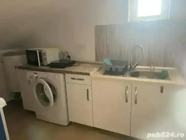 Proprietar inchiriez apartament o camera la casa - 2