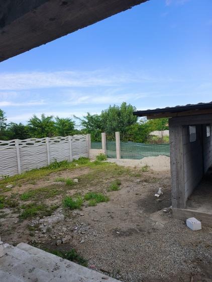 Casa la rosu Slatioara - 2