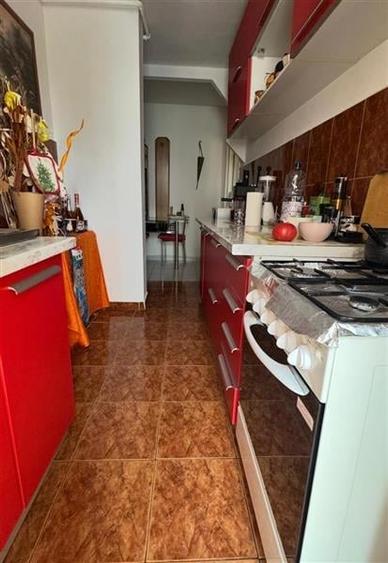 Apartament 3 camere decomandat etajul 1 Astra - 8