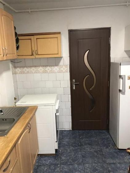 Decomandat cu 2 bai in bloc reabilitat, mobilat si utilat - 6