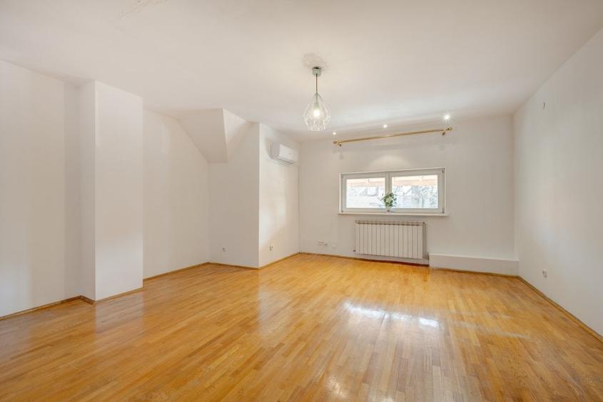 Vila cu arhitectura distincta, 7 camere, renovata, intr-o locatie exclusivista - 14