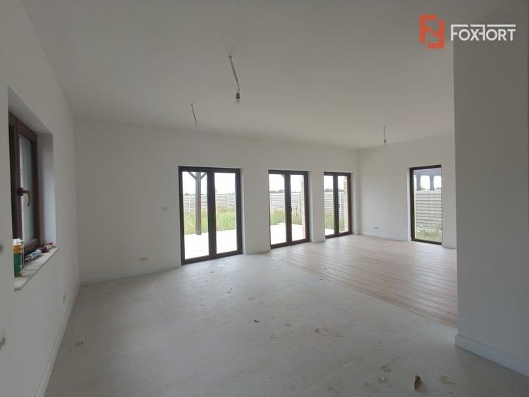 Casa individuala cu 4 camere de vanzare in Mosnita Noua - 4